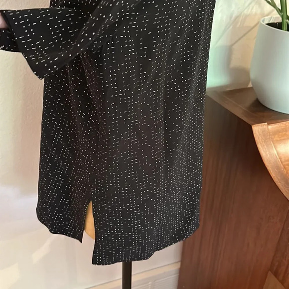 Eileen Fisher 6 black short sleeve blouse white dash dot print great condition. - Picture 3 of 8